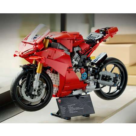 Конструктор LEGO Мотоцикл Ducati Panigale V4 S 42202