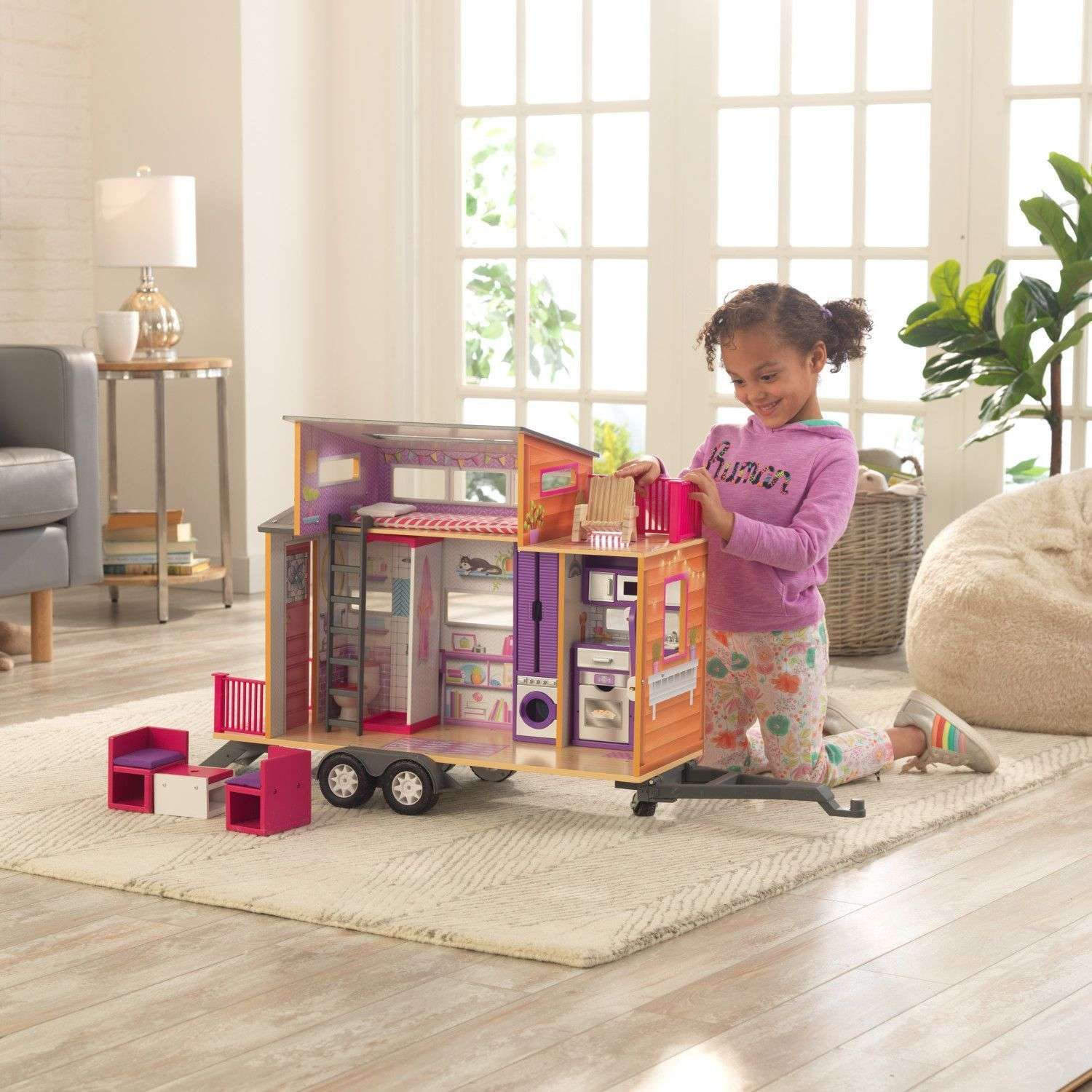 Кукольный домик  KidKraft Бэлла на колесиках с мебелью 10 предметов 65948_KE 65948_KE - фото 1