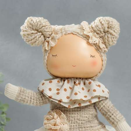 Кукла интерьерная Зимнее волшебство «Малышка в бежевом наряде юбка из сетки» 33х15х18 5 см