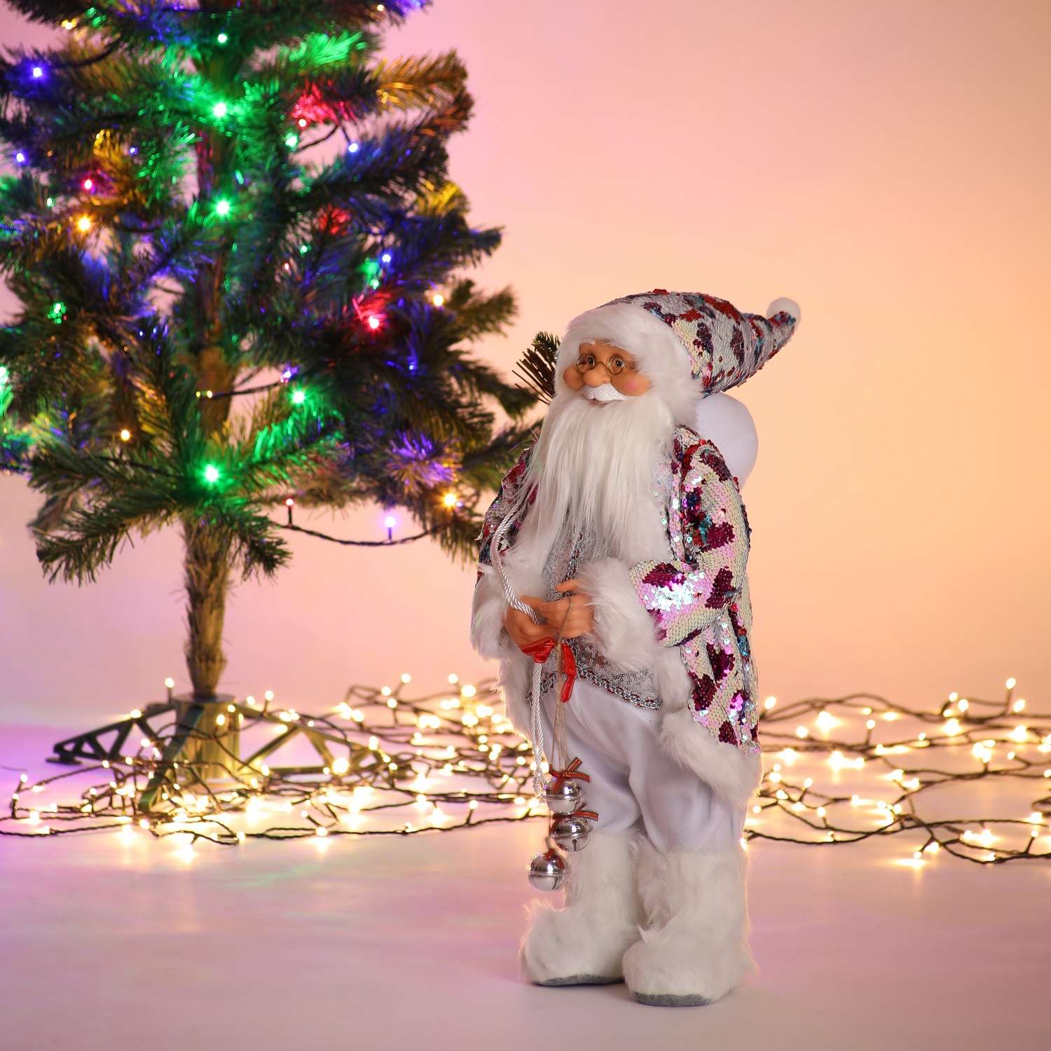 Фигура декоративная BABY STYLE Дед Мороз костюм с сердечками с 2х сторонними пайетками 60 см - фото 4