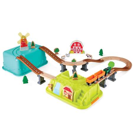 Игровой набор HAPE Деревянная железная дорога в чемодане Фермерский дворик