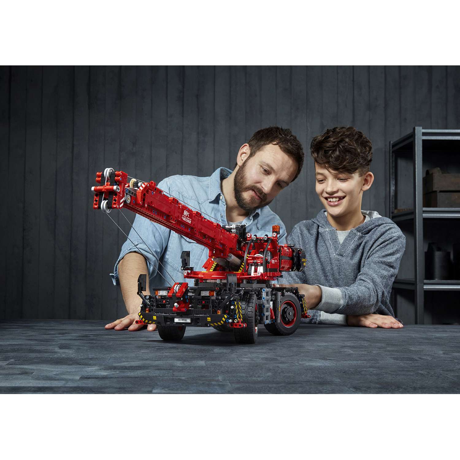 Конструктор LEGO Technic Подъёмный кран для пересечённой местности 42082 - фото 43