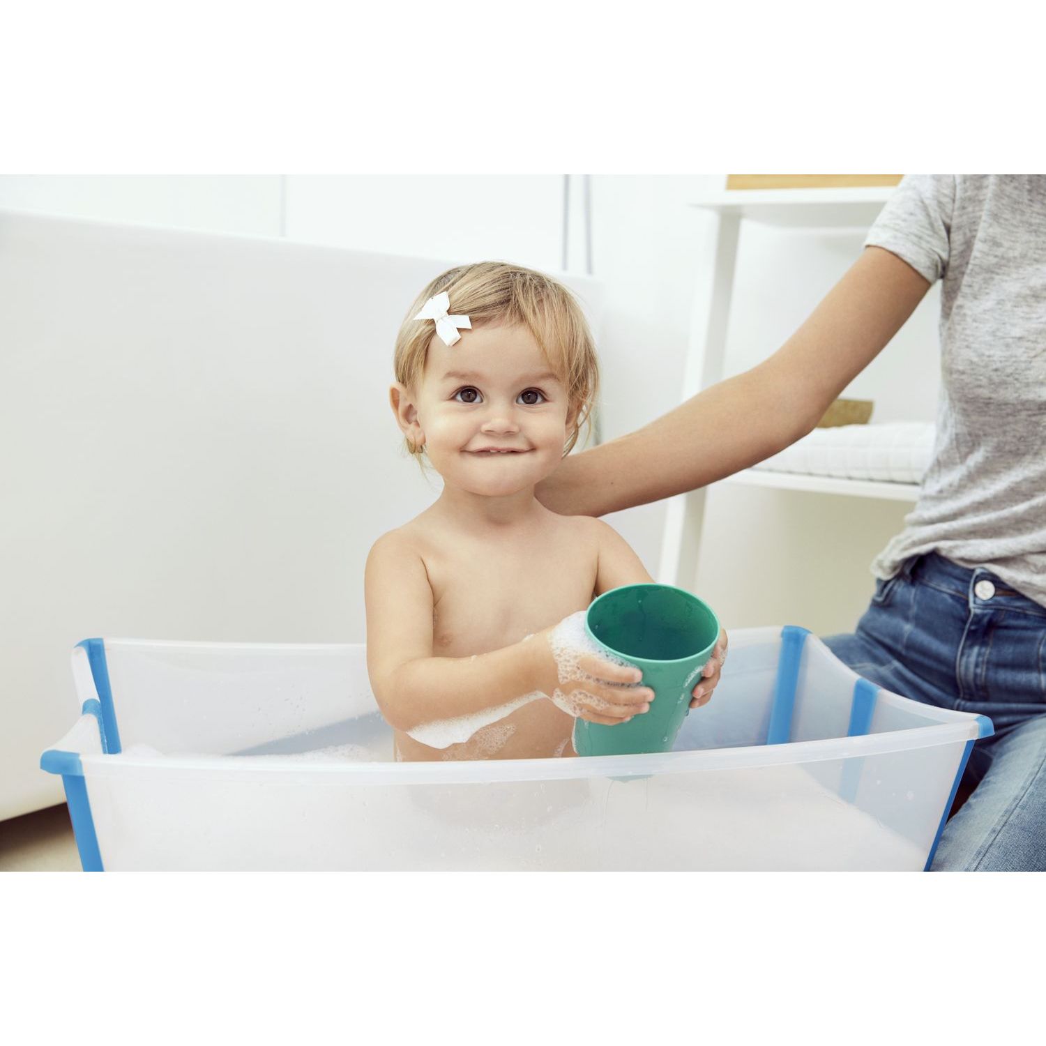 Ванночка Stokke Flexi Bath складная с горкой Прозрачный-голубой - фото 12