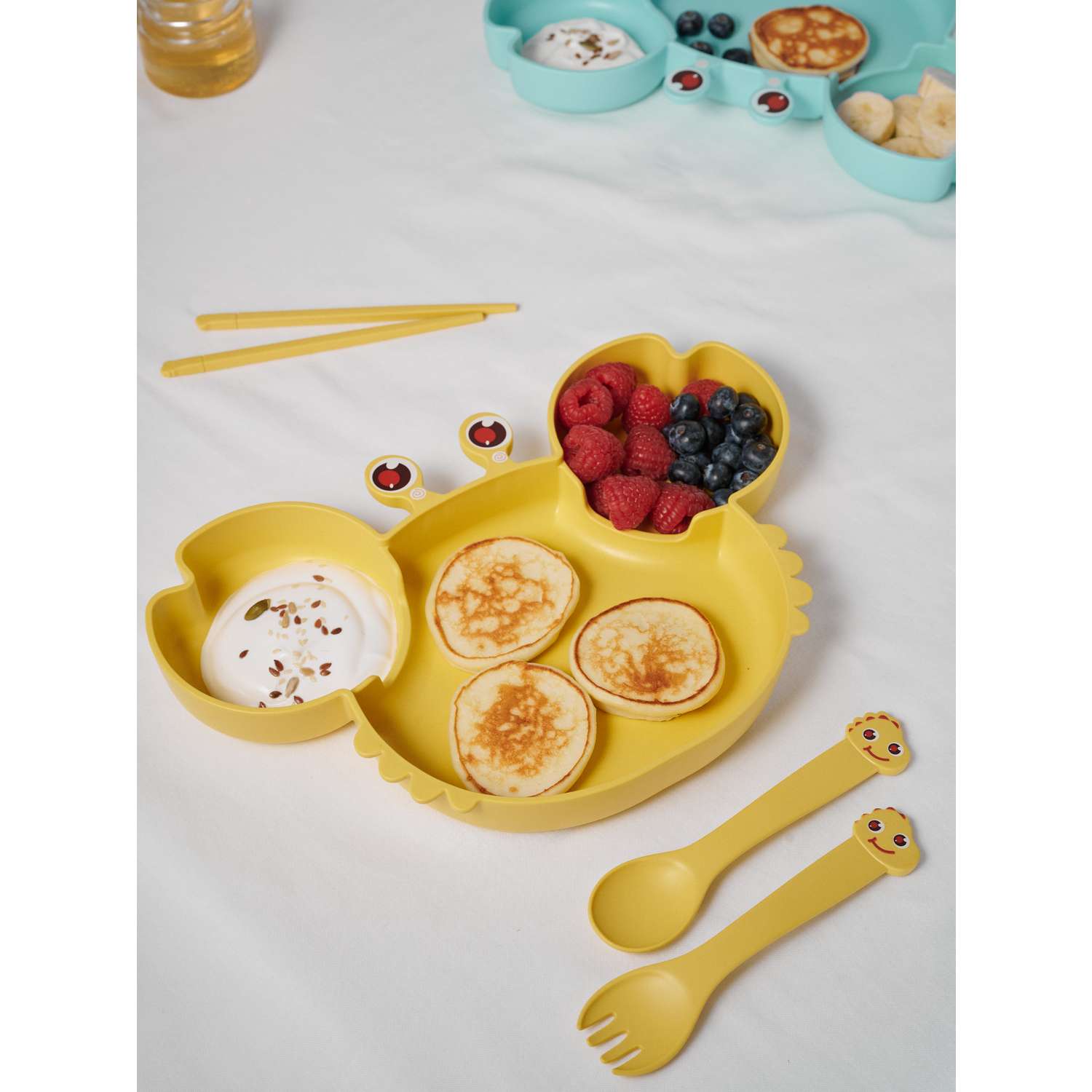 Набор детской посуды Добрый Филин Тарелка вилка ложка Крабик желтый 4 предмета - фото 7