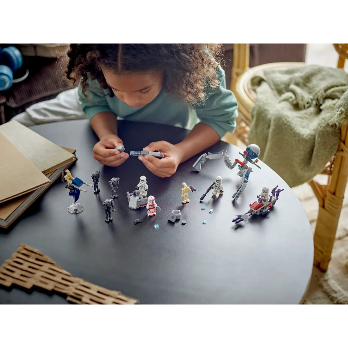 Конструктор LEGO Star Wars Боевой набор Clone Trooper и Battle Droid 75372 - фото 7