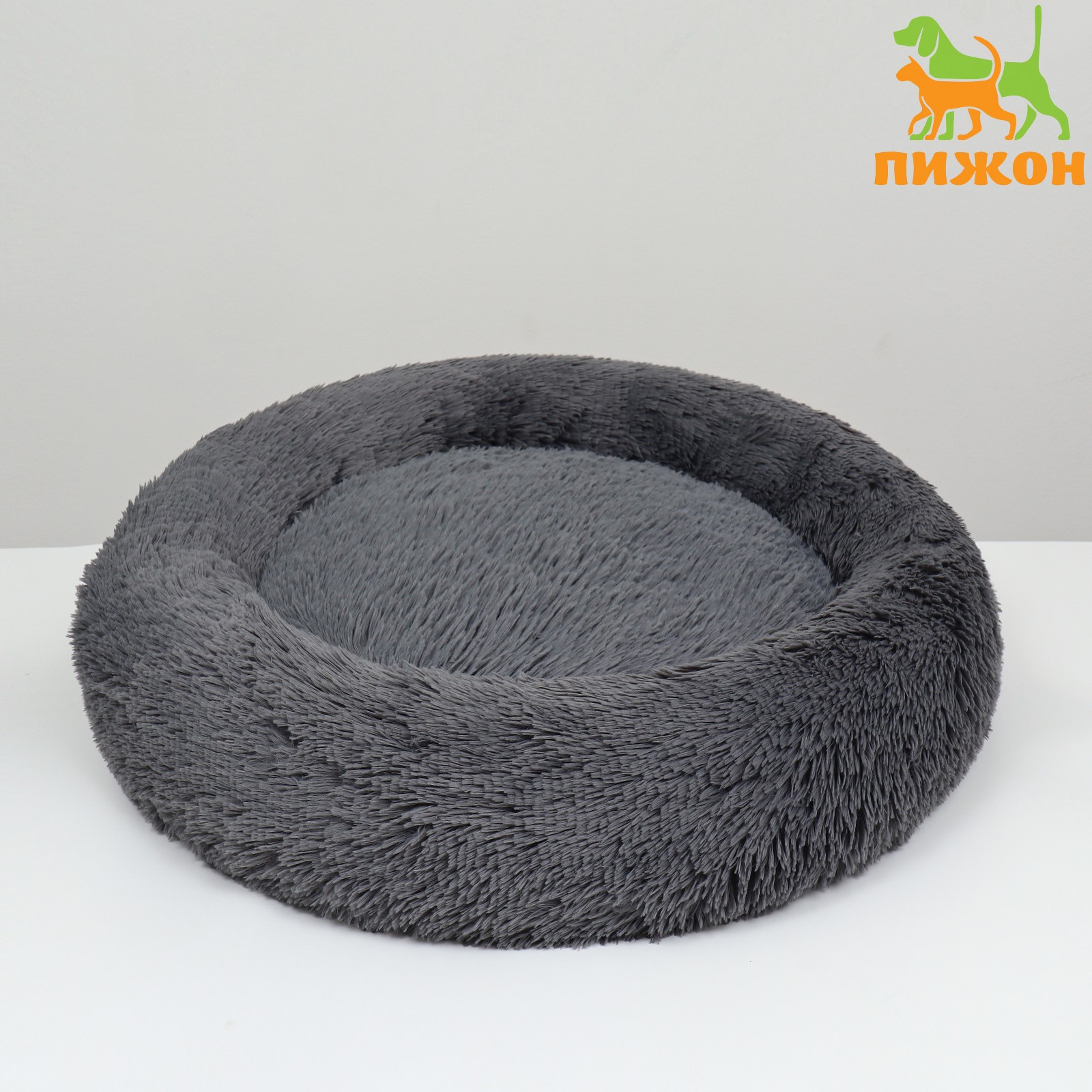 Лежанка Пижон для собак и кошек длинный мех 60х60х20 см серая - фото 1