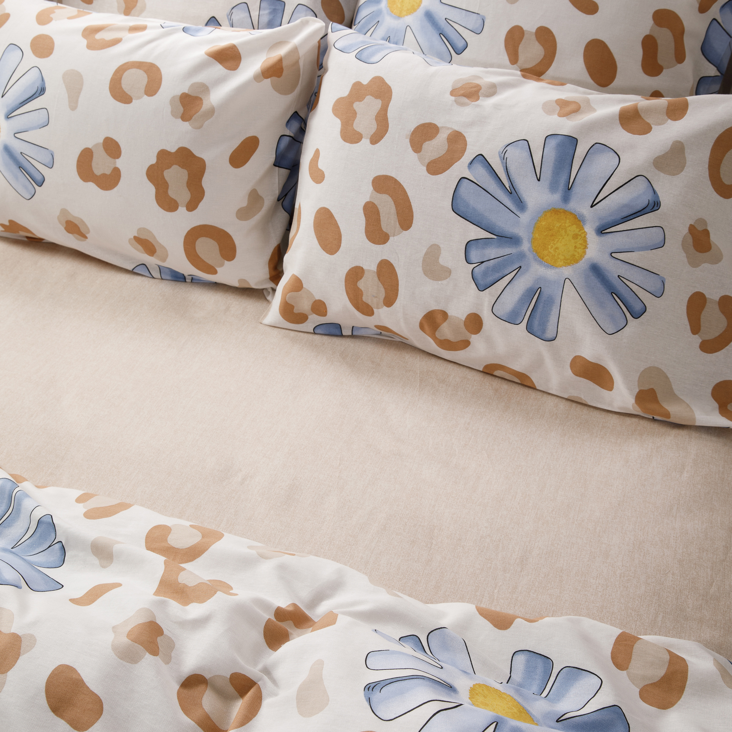 Постельное белье Веселина Цветы Лео 1.5 спальный наволочки 70х70 см - фото 5