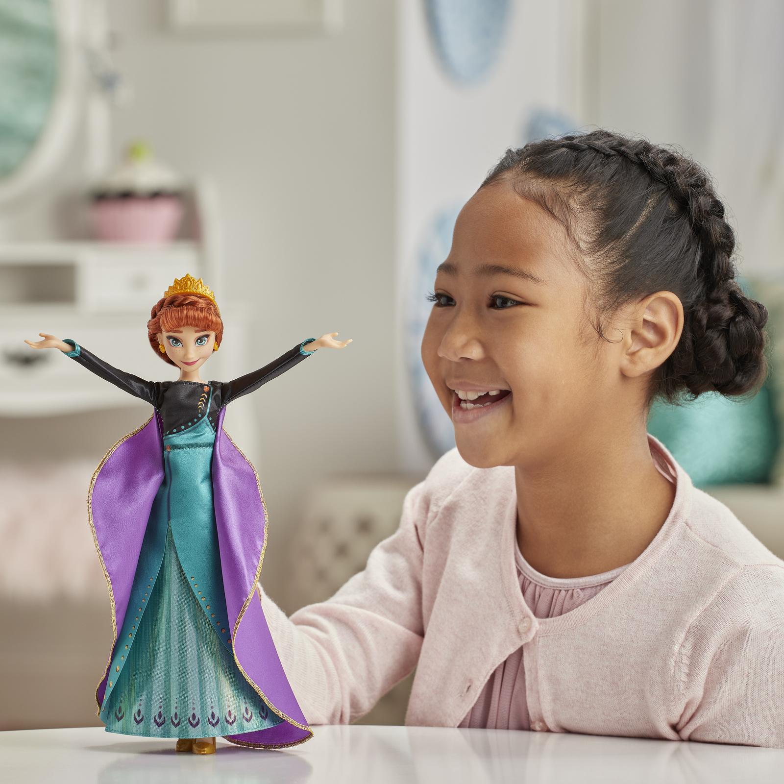 Кукла Disney Frozen Холодное сердце 2 Поющая Анна E88815X2 E88815X2 - фото 6