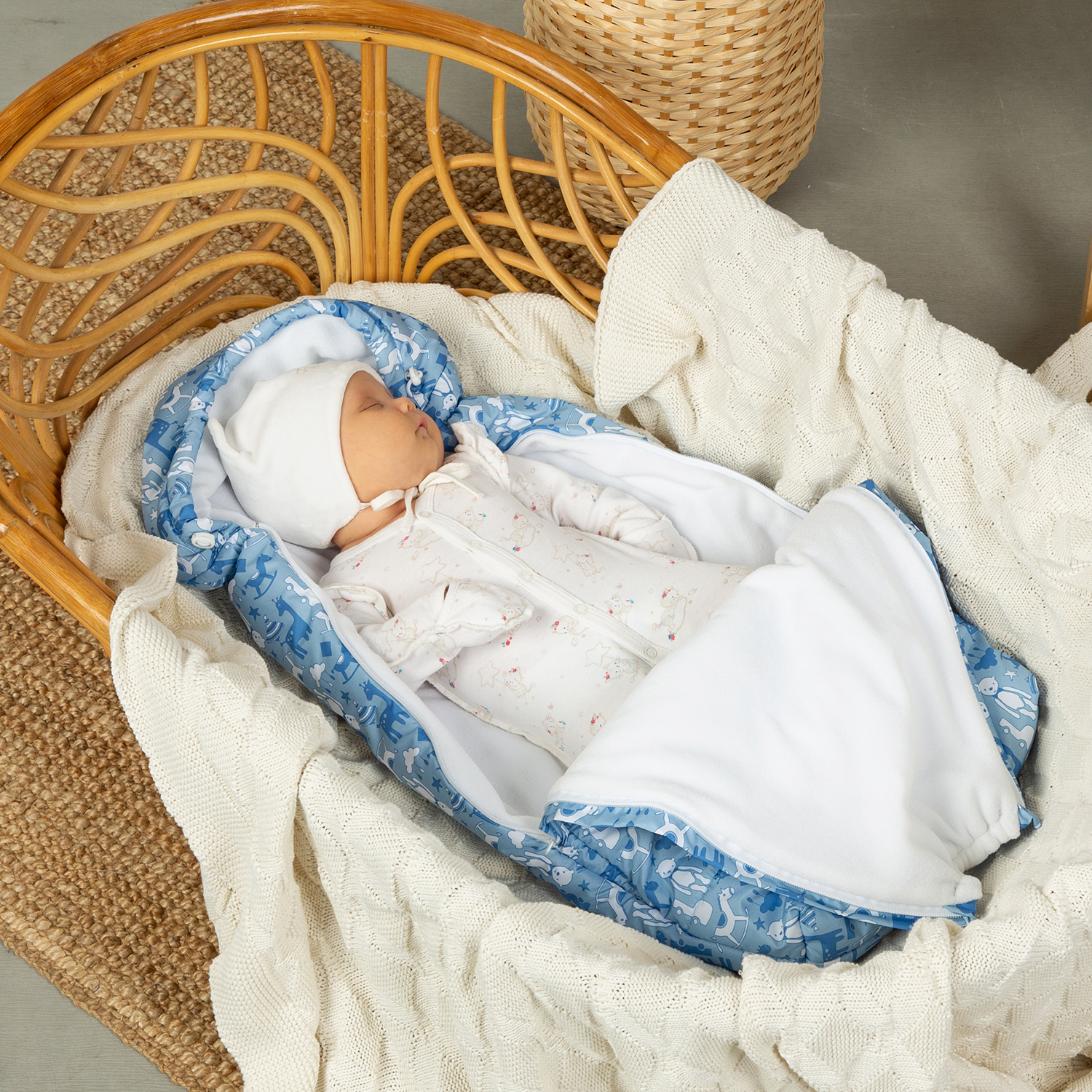 Конверт на выписку Чудо-чадо для новорожденного теплый флисовый «Chicky» голубой/игрушки - фото 4