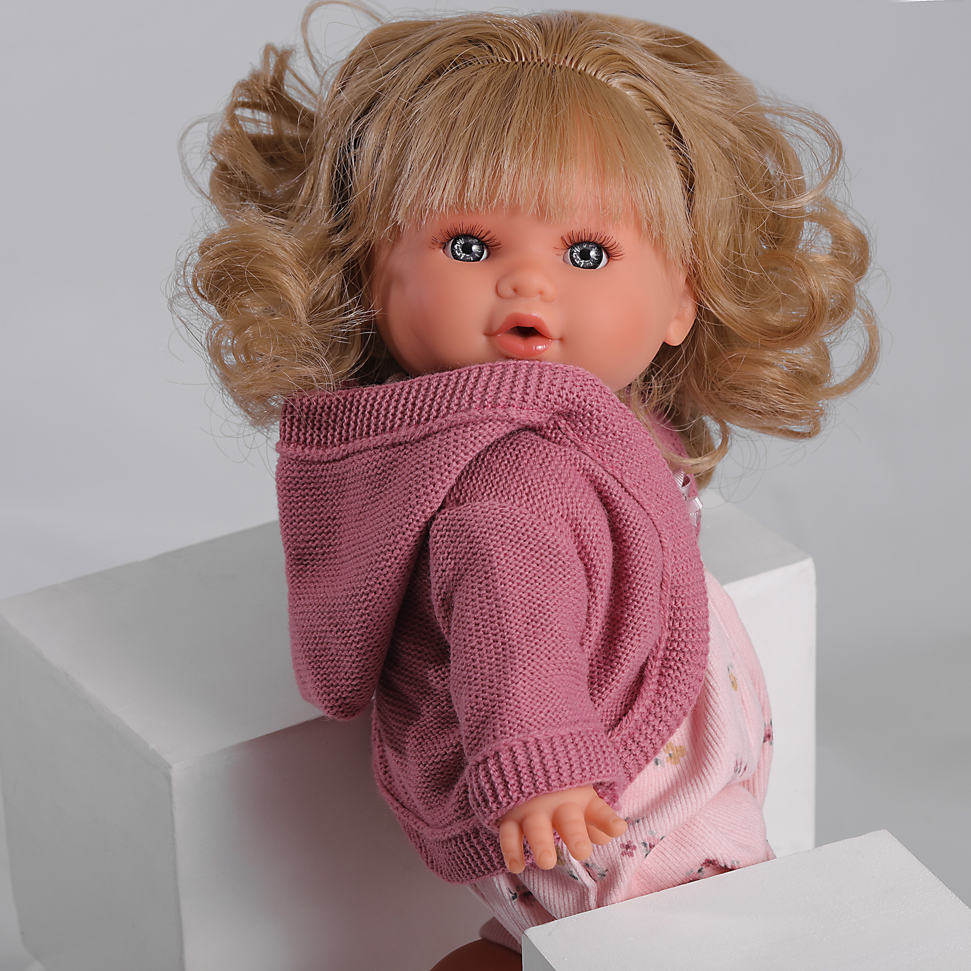 Кукла-пупс Antonio Juan Реборн говорящая Марисела в комбинезоне 30 см плачет мягконабивная 13144-1 13144-1 - фото 6