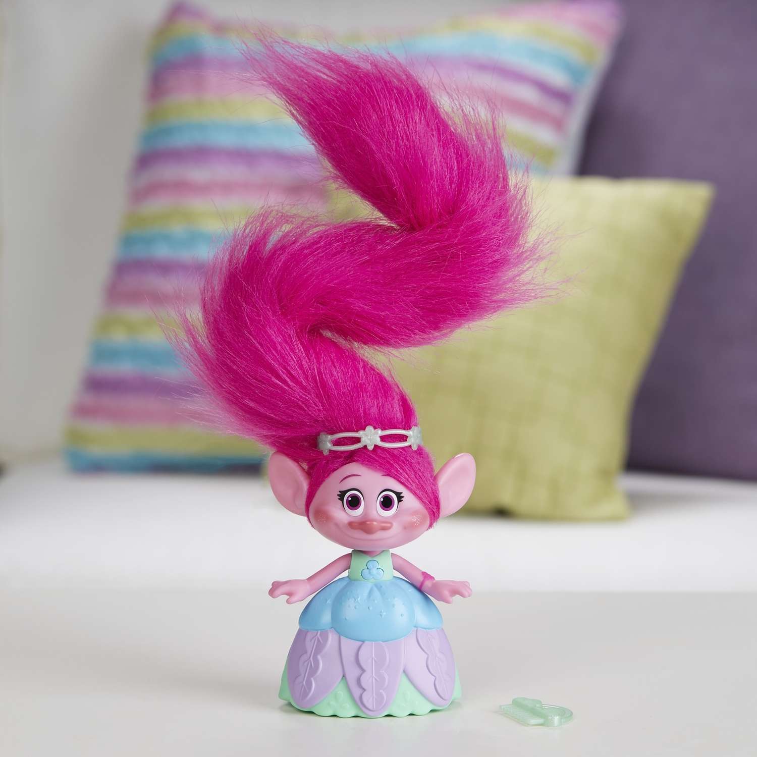 Игровой набор Trolls Поппи с супер длинными поднимающимися волосами - фото 5