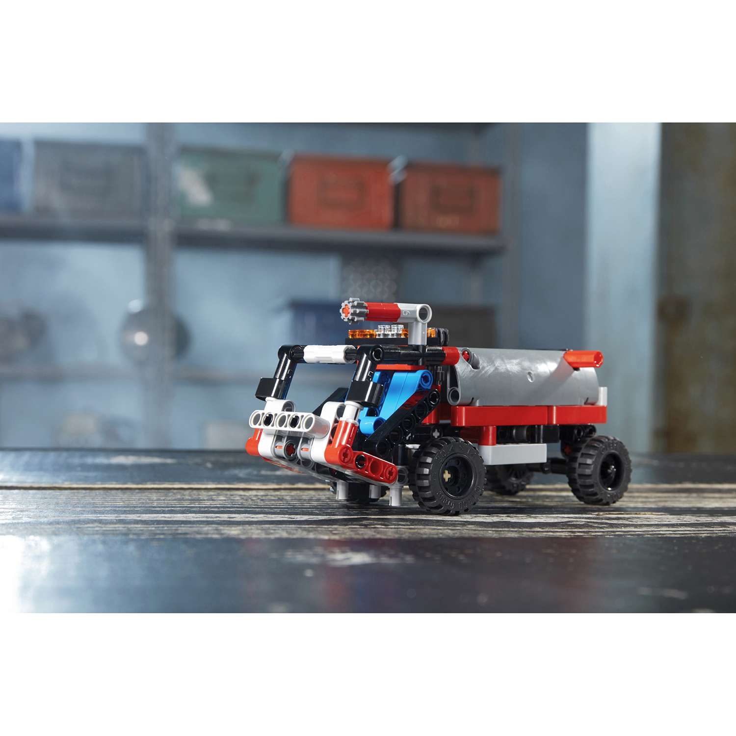 Конструктор LEGO Погрузчик Technic (42084) - фото 10