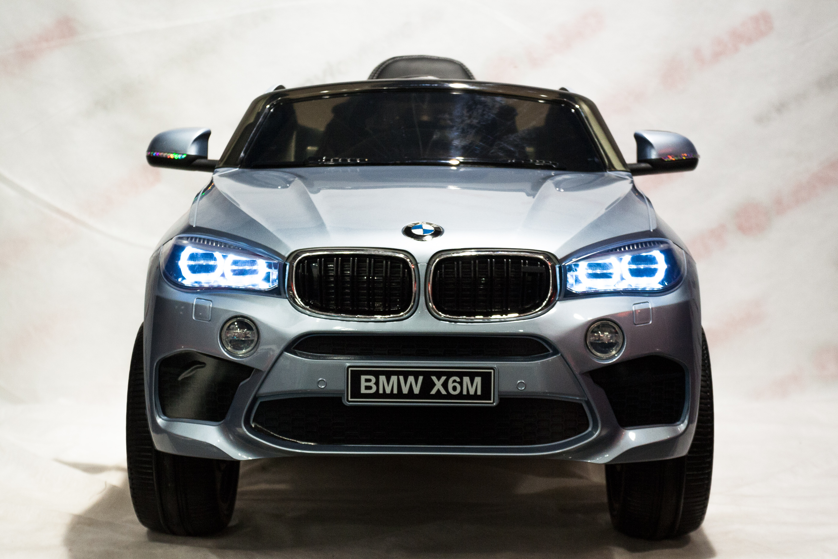 Электромобиль TOYLAND BMW X6M mini С пультом ДУ - фото 4