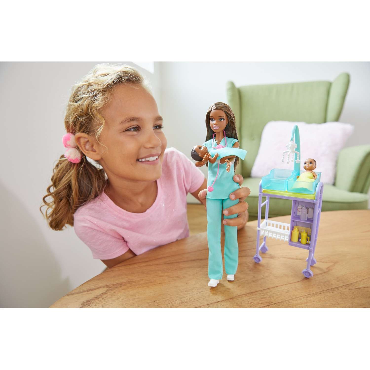 Набор игровой Barbie Кем быть Детский доктор Брюнетка GKH24 DHB63 - фото 8