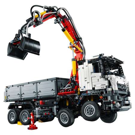 Конструктор LEGO Technic Mercedes-Benz Arocs 3245 (42043)