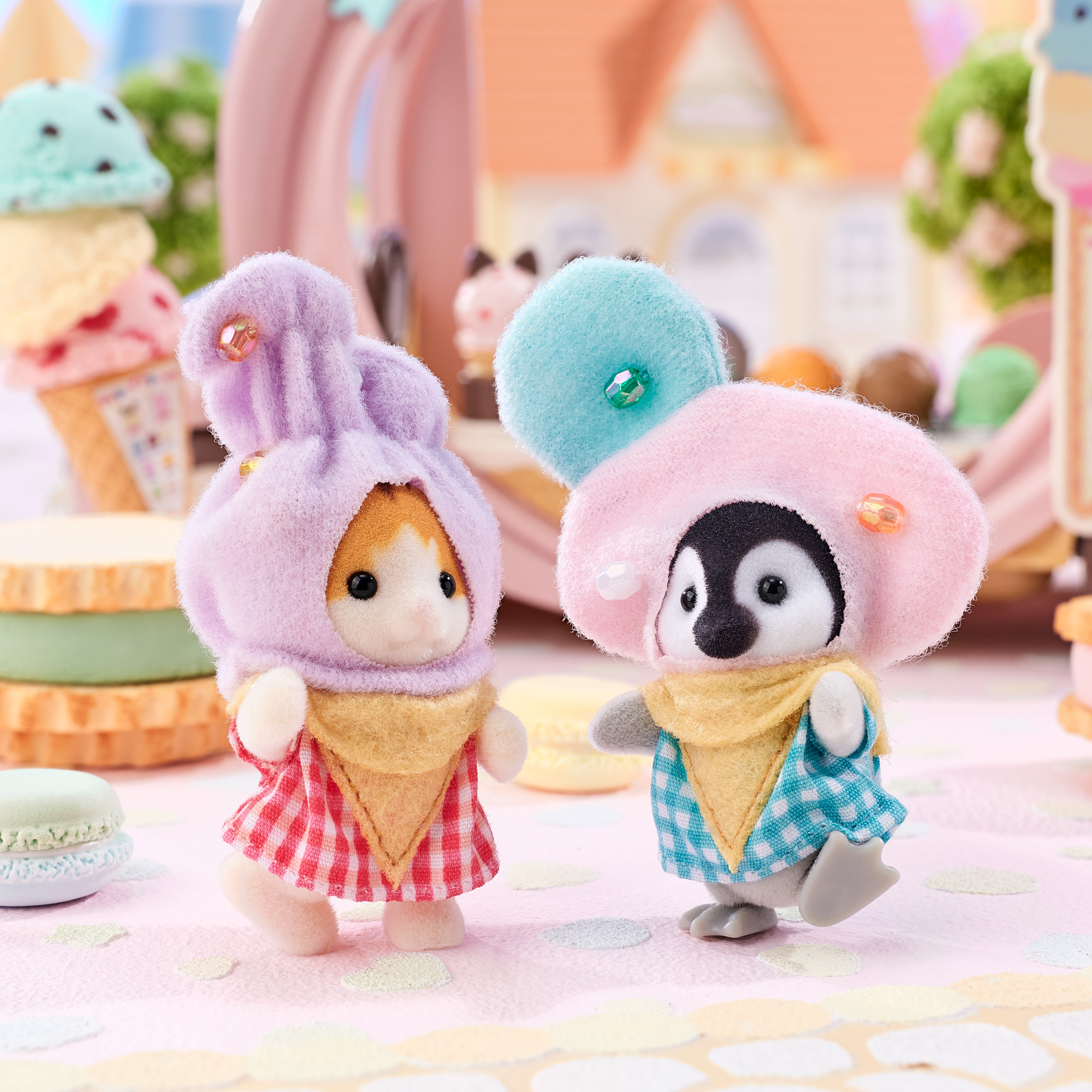 Набор Sylvanian Families Друзья в костюмах сливочного мороженого 5685 - фото 4