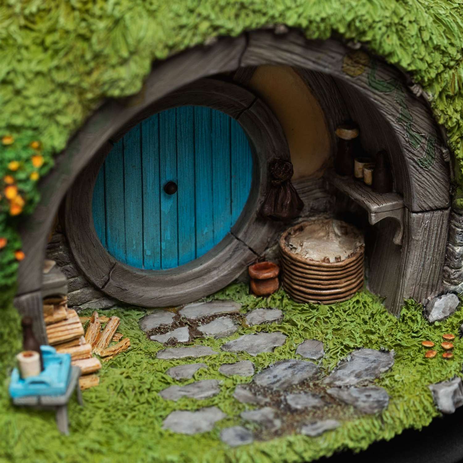 Фигурка The Hobbit в виде домика Hole 2 A Hill Lane - фото 2