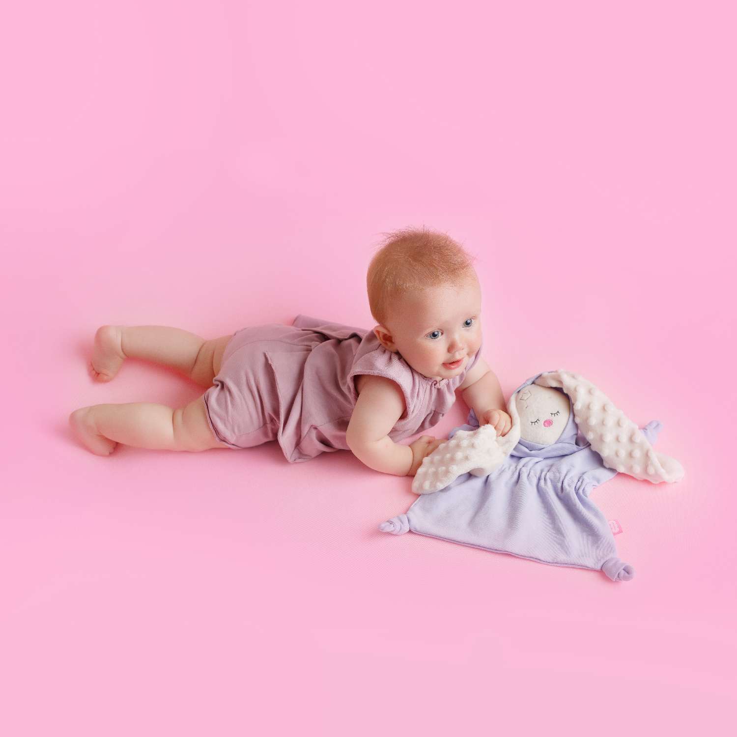 Игрушка-комфортер Мякиши для новорожденных Сплюша спорт Зайка Лиловый для сна обнимашка подарок на рождение - фото 9