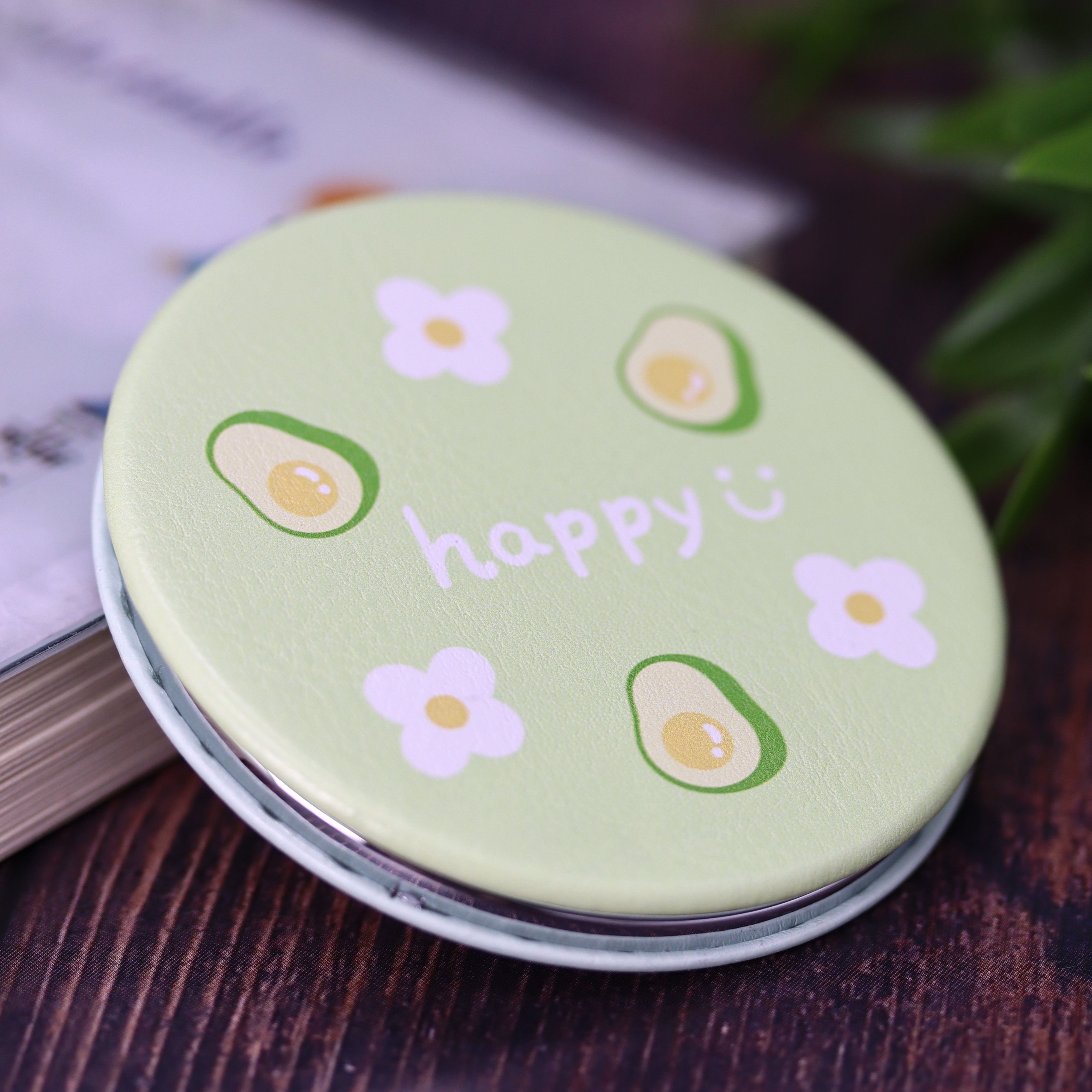 Зеркало карманное iLikeGift Flower avocado green с увеличением - фото 3