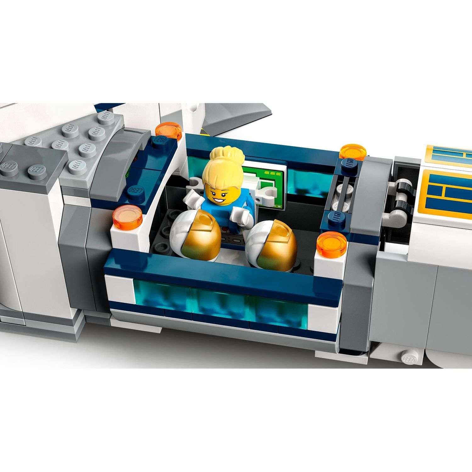 Конструктор LEGO City Space Лунная научная база 60350 - фото 5