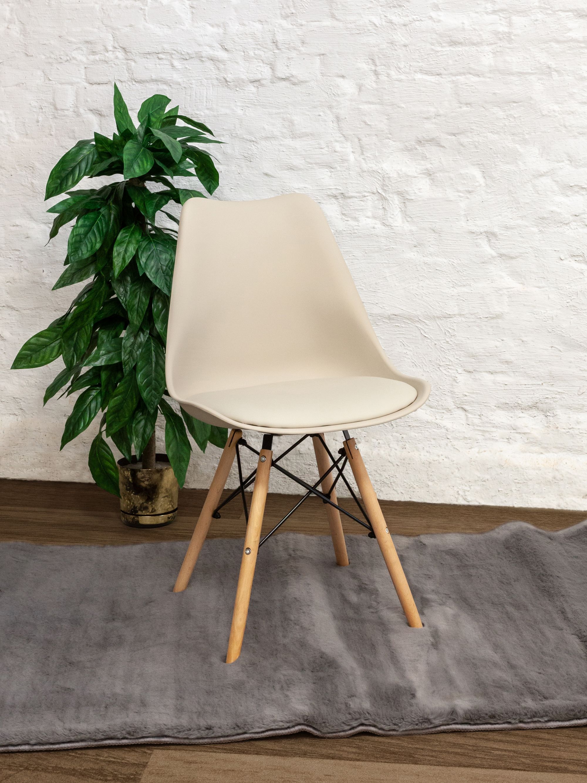 Стулья Stool Group DSW EAMES Soft Freames бежевый 4 шт купить по цене 31071  ₽ в интернет-магазине Детский мир