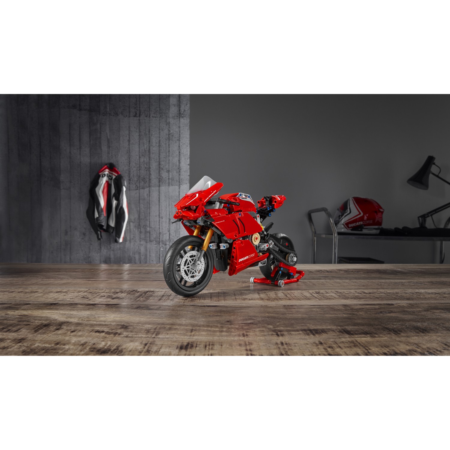 Конструктор LEGO Technic Ducati Panigale V4 R 42107 - фото 9