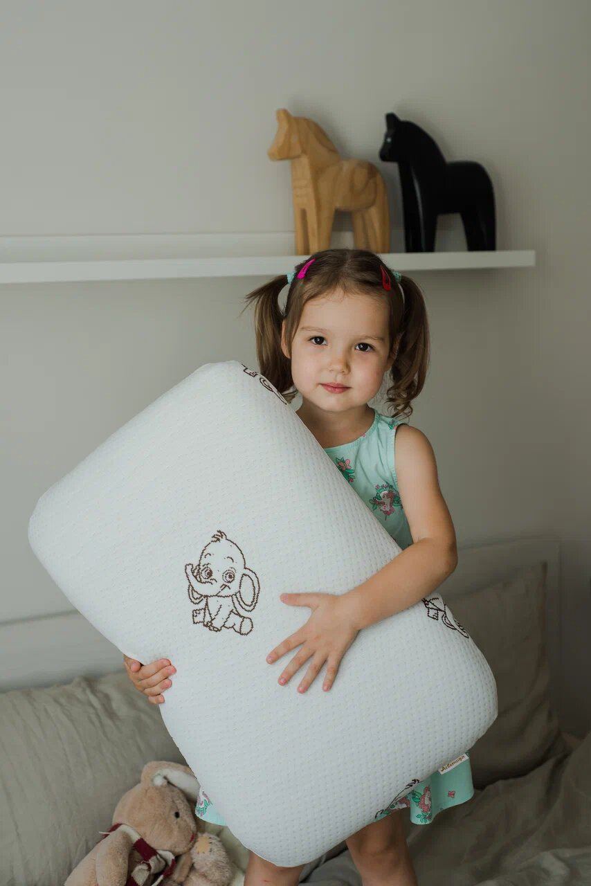 Анатомическая подушка Asvetida Kids детская 40х60 c эффектом памяти Memory Foam - фото 1