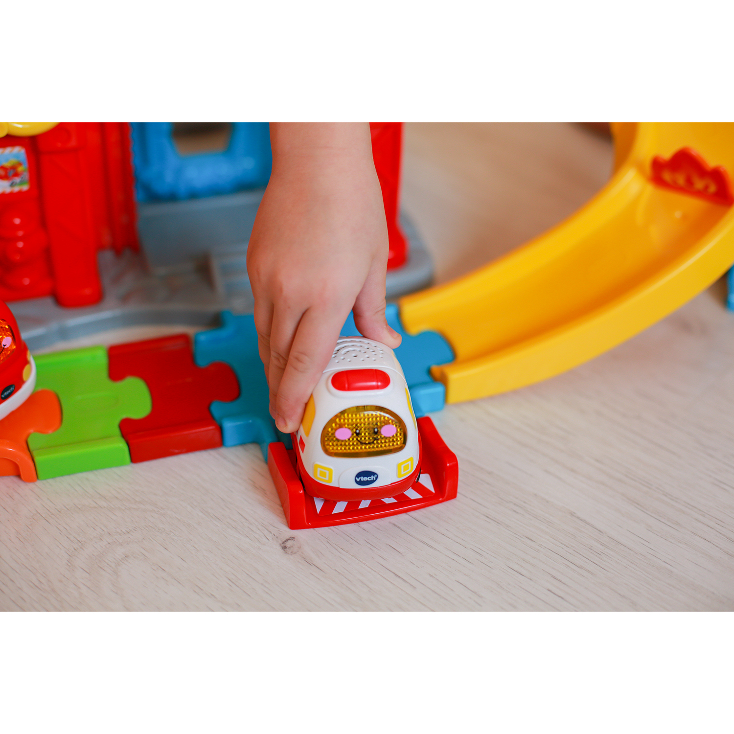 Игрушка Vtech Пожарная станция 80-503926 - фото 11