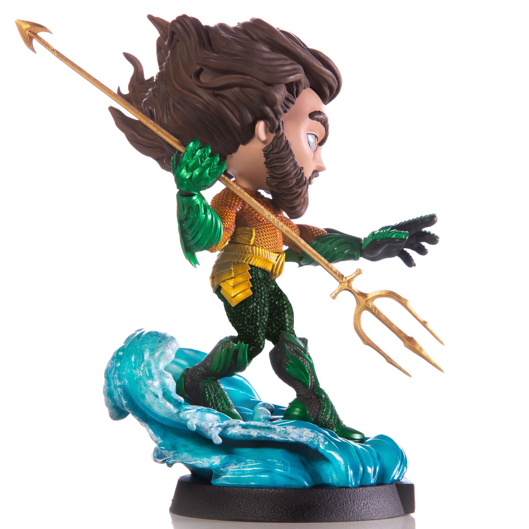 Фигурка DC Aquaman Deluxe купить по цене 2793 ₽ в интернет-магазине Детский  мир