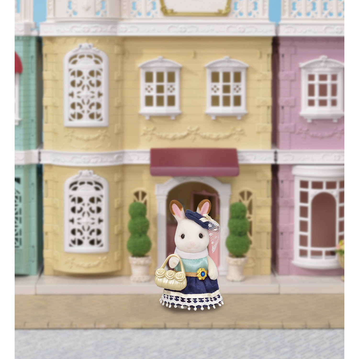 Набор SYLVANIAN FAMILIES TOWN Series Шоколадная крольчонок Старшая сестра в городе - фото 5