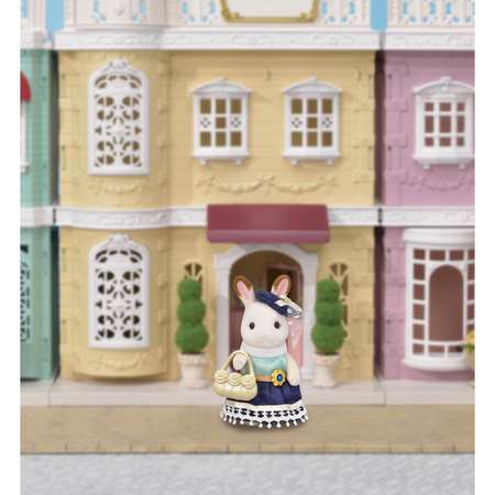 Набор SYLVANIAN FAMILIES TOWN Series Шоколадная крольчонок Старшая сестра в городе