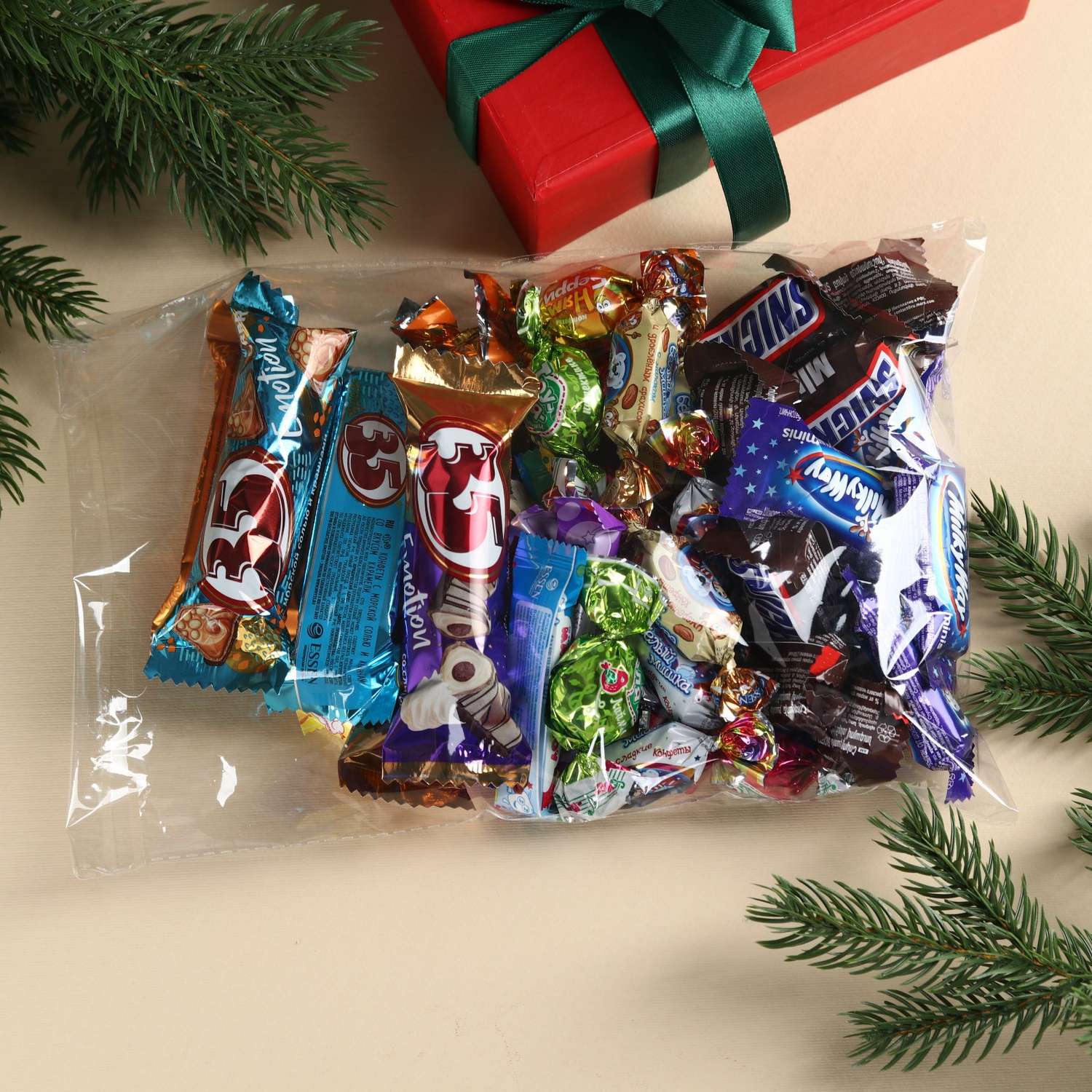 Новогодний подарок Sima-Land набор «Весёлых каникул»: конфеты 500 г ледянка - фото 3