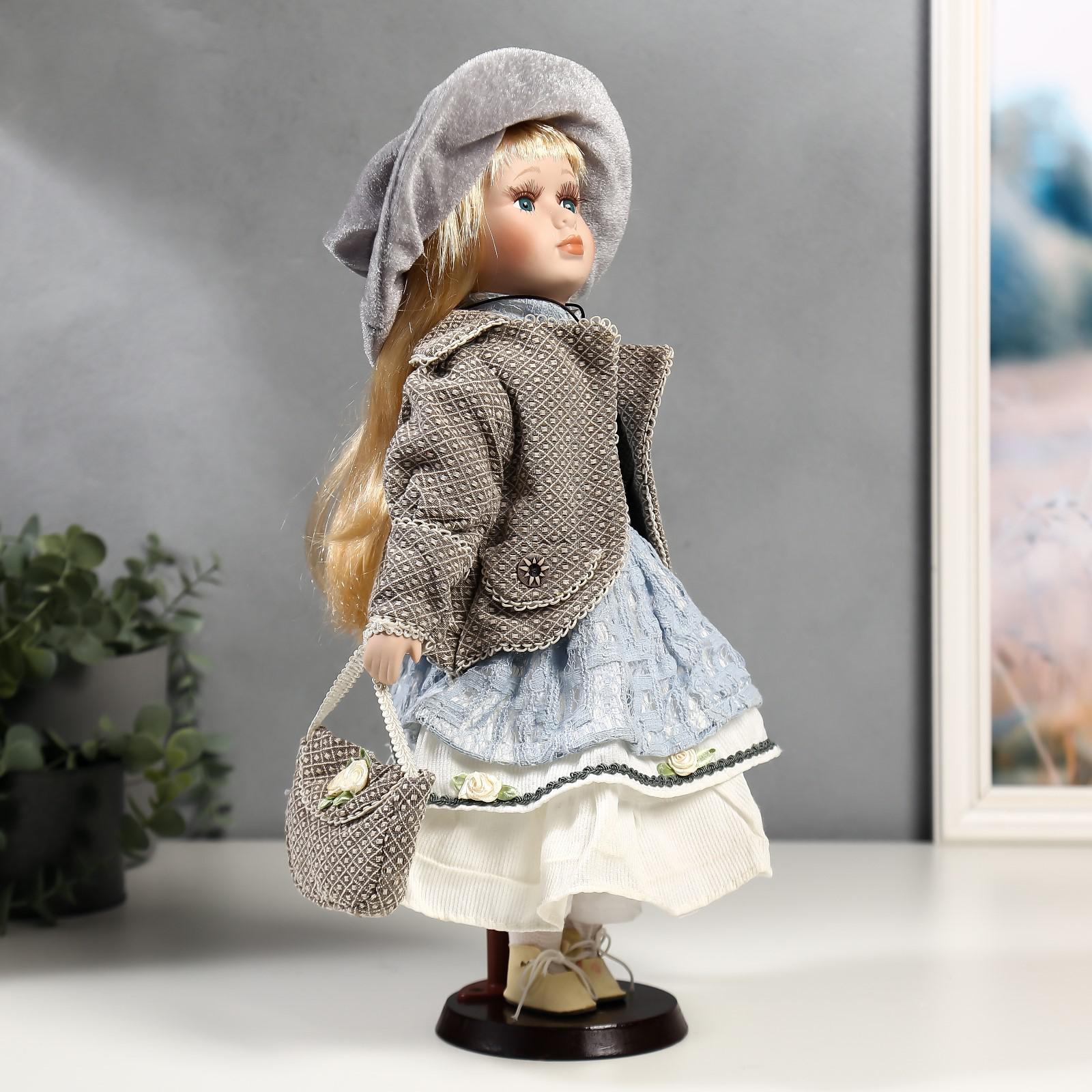 Кукла коллекционная Зимнее волшебство керамика «Лиза в голубом кружевном платье и серой курточке» 40 см - фото 2