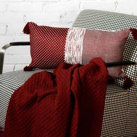 Подушка Tkano декоративная бордового цвета крупной вязки 30х60 см