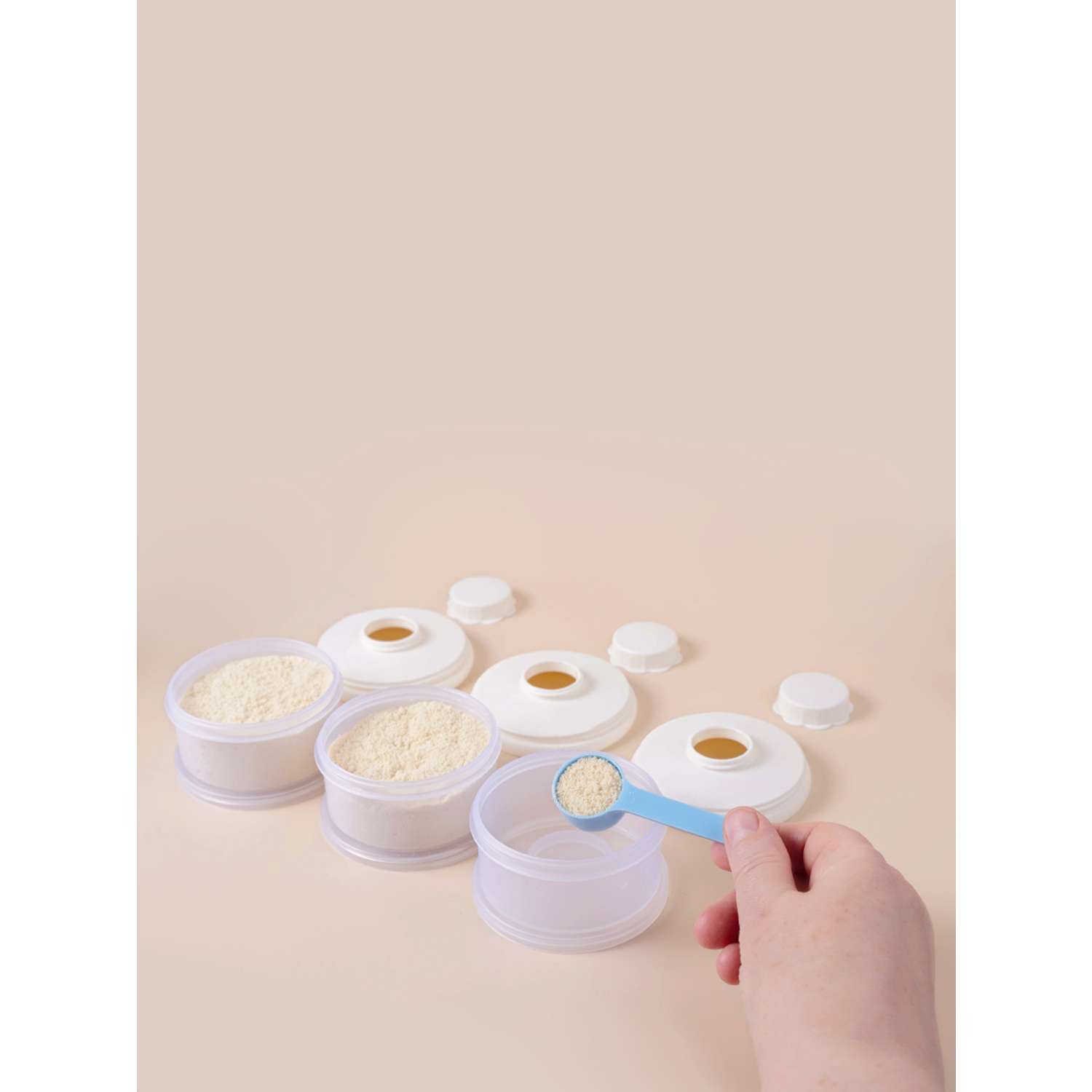 Контейнер для молочной смеси paomma и детского питания 3 отделения цвет Сливочный - фото 16