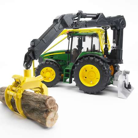 Трактор Bruder JohnDeere 7930 лесной 03-053