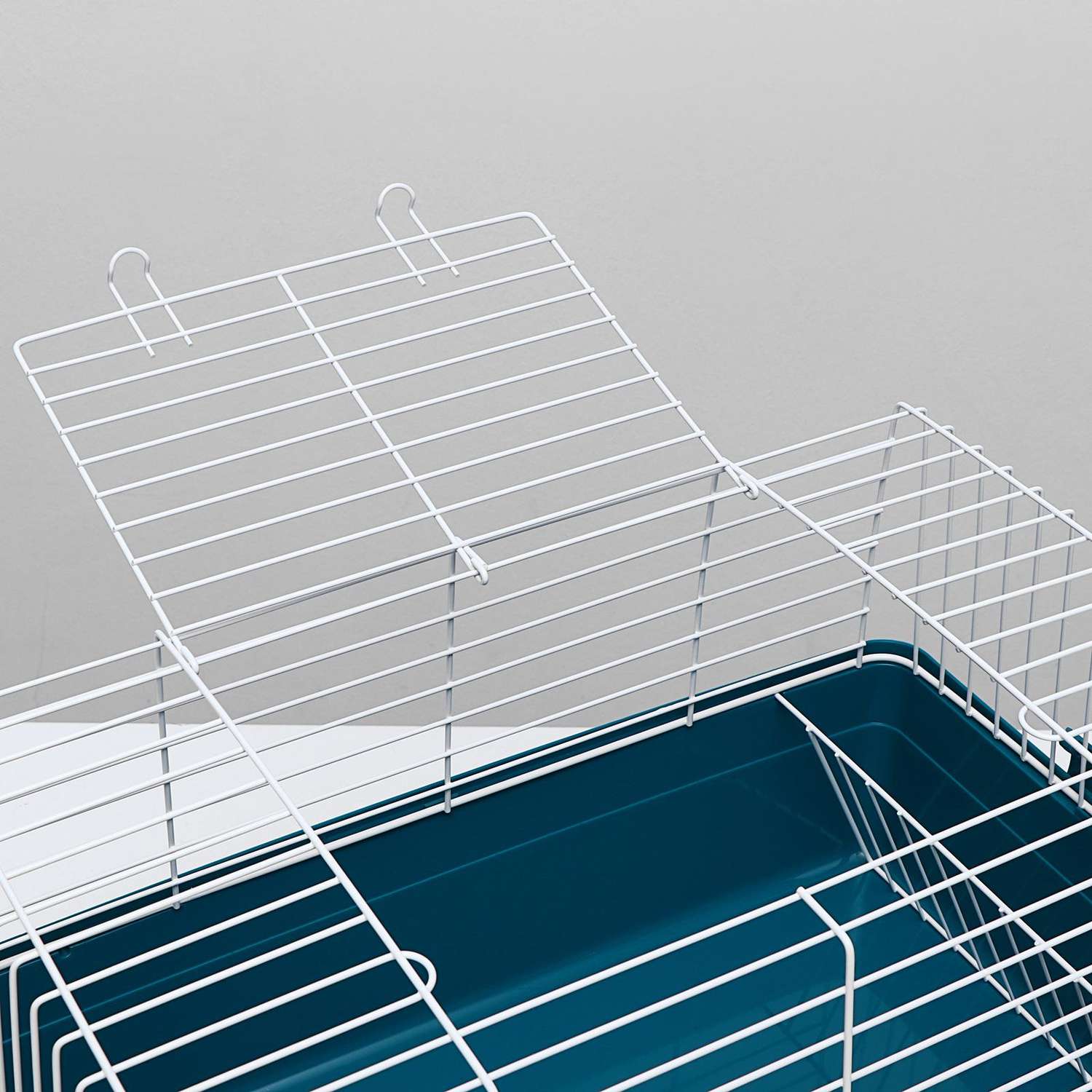 Клетка для кроликов Пижон с сенником 60х36х32 см бирюзовый - фото 5
