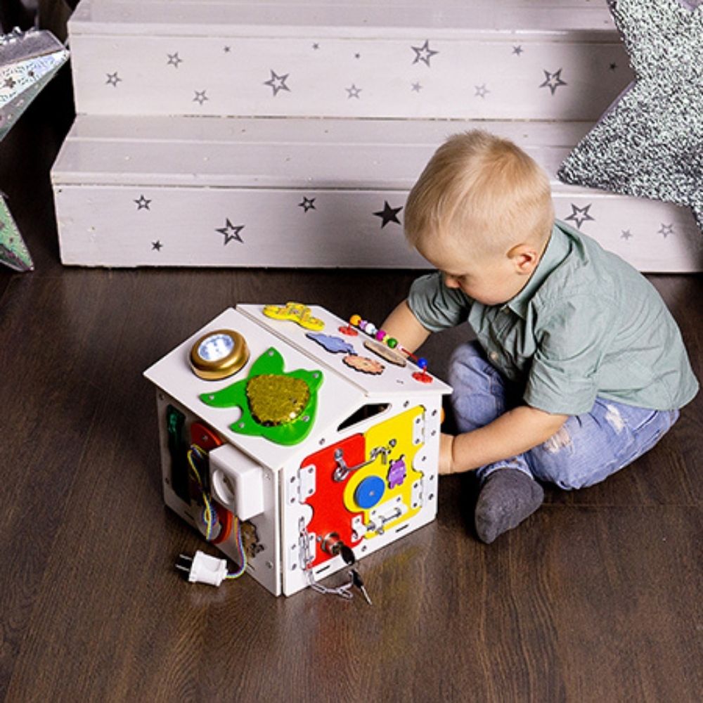 Бизиборд KimToys Домик со светом Малышок игрушка для девочек и мальчиков - фото 11