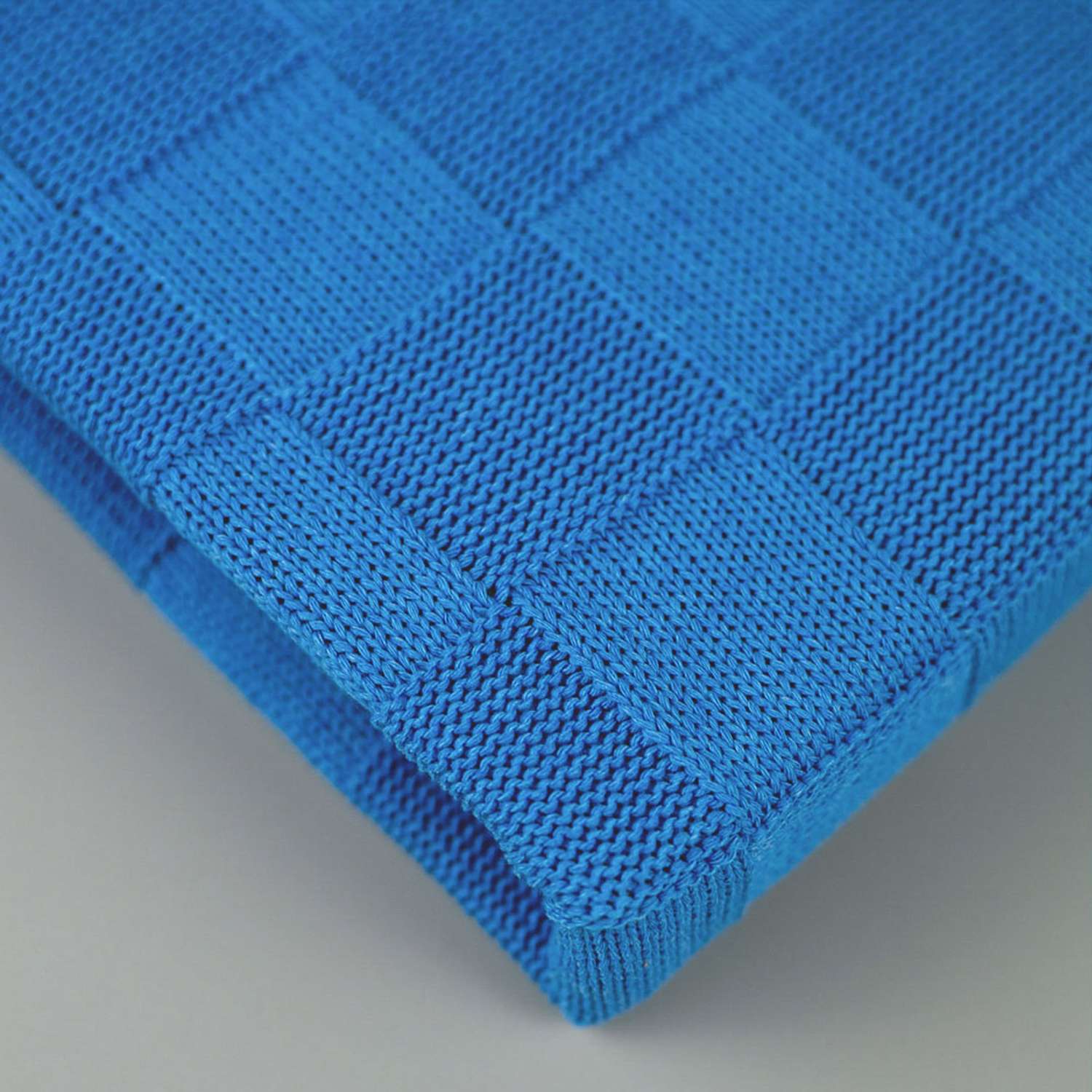 Плед-покрывало детский вязаный WARM WHIFF D-08 голубой конверт на выписку одеяло в коляску в кроватку на лето 90x110 - фото 2