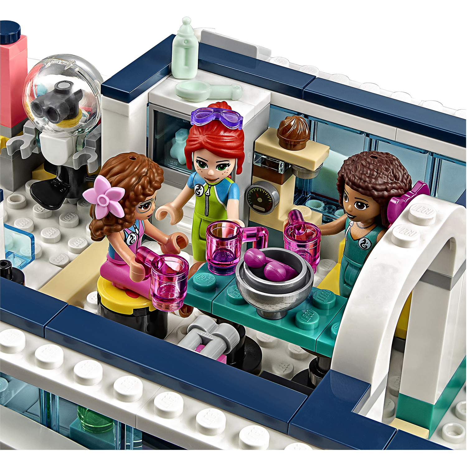 Конструктор LEGO Friends Катер для спасательных операций 41381 - фото 14