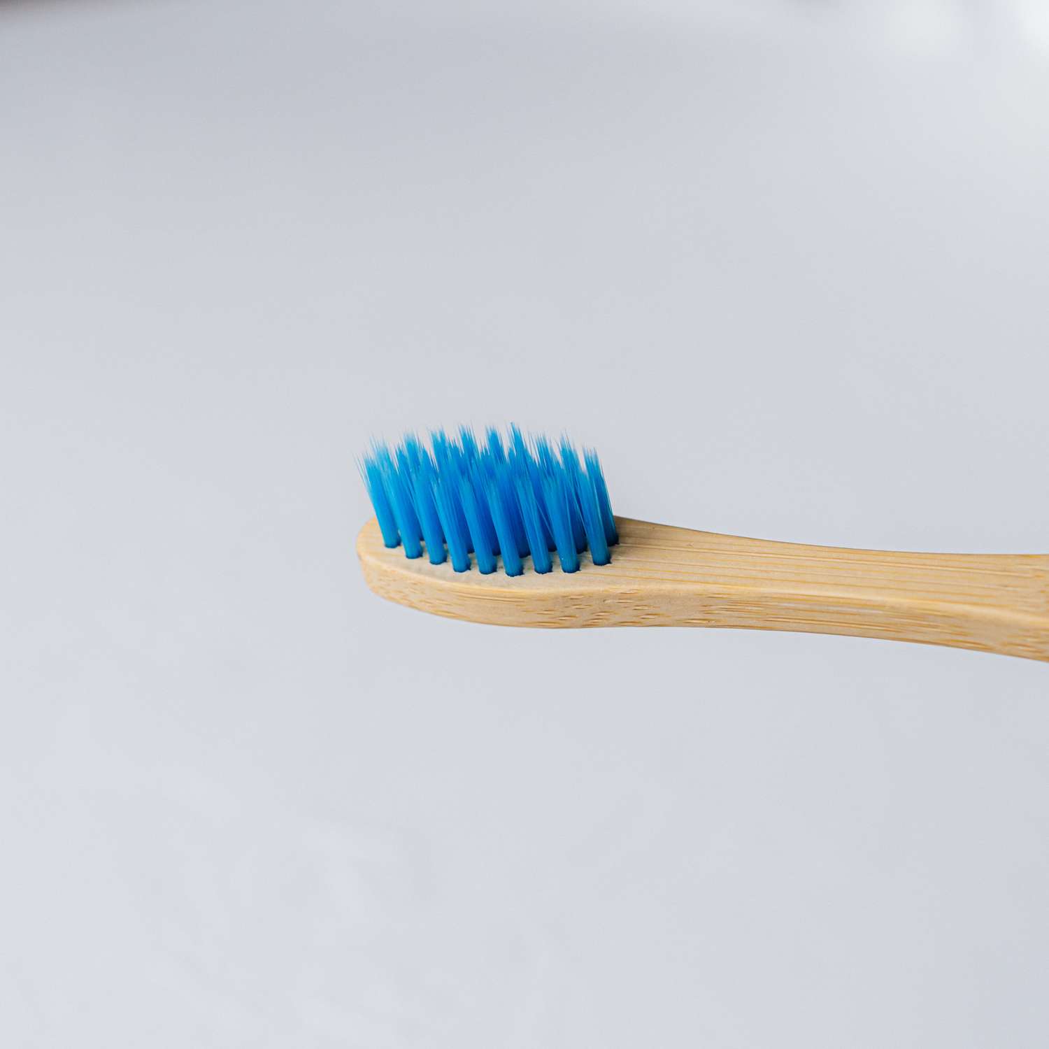 Бамбуковая зубная щётка Baby and nature Детская - фото 3