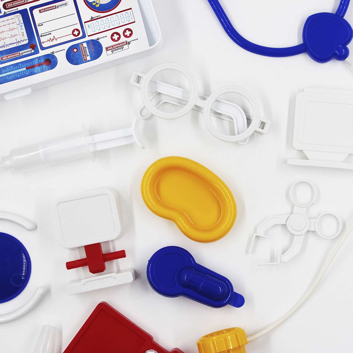 Детский набор Colorplast Маленький доктор в чемодане 17 предметов - фото 3