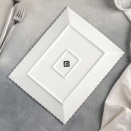 Тарелка MAGISTRO фарфоровая обеденная Magistro «Лакомка» 25×20 см цвет белый