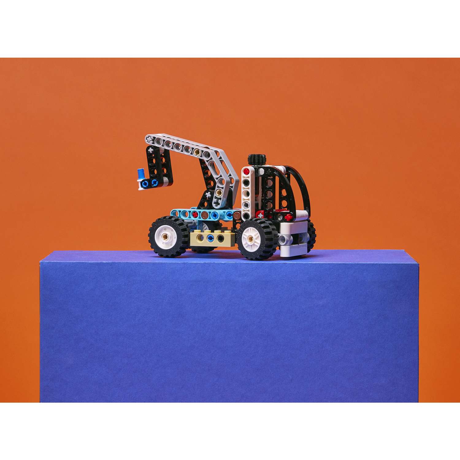 Конструктор LEGO Technic Telehandler Телескопический погрузчик - фото 5