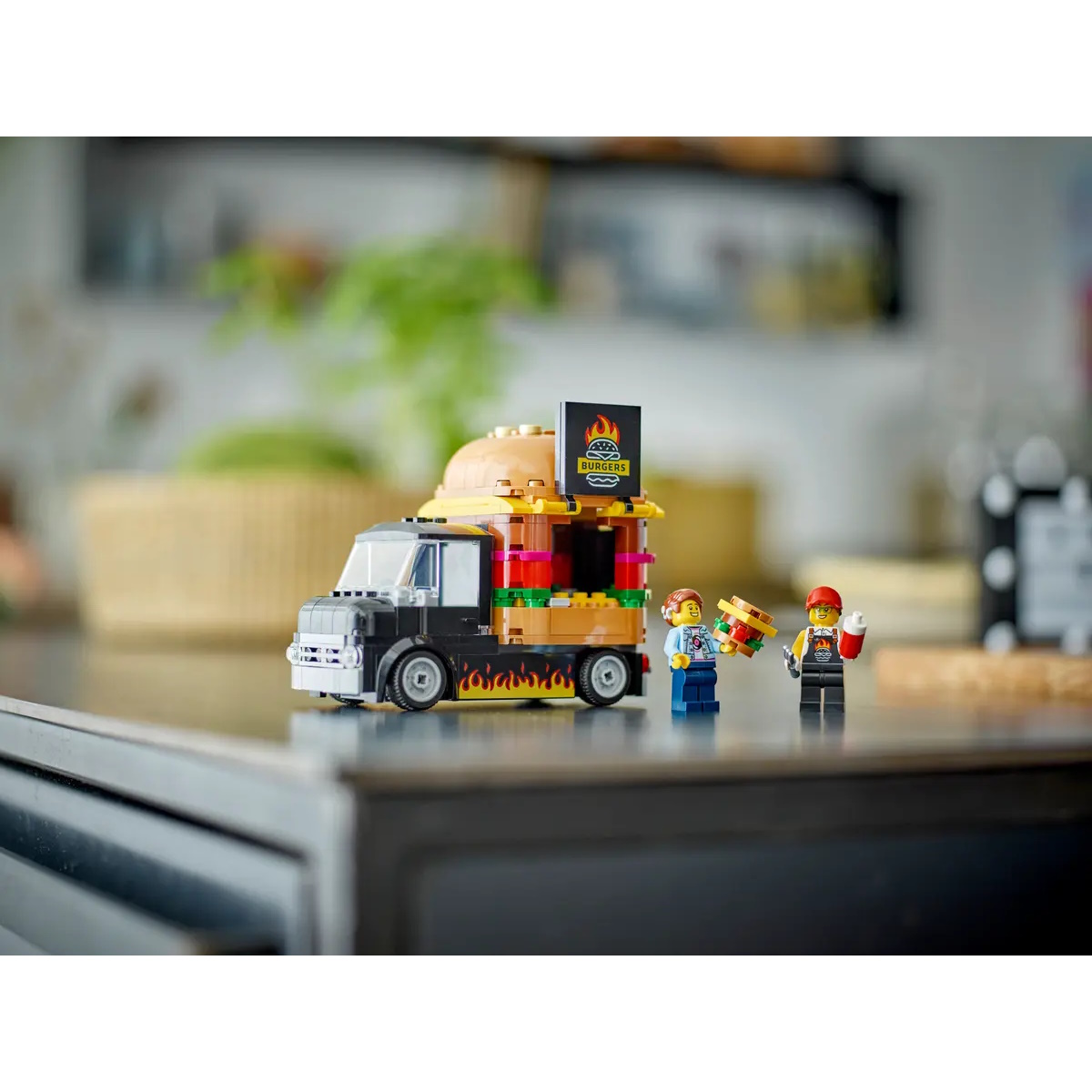 Конструктор LEGO City Бургер Трак 60404 - фото 9