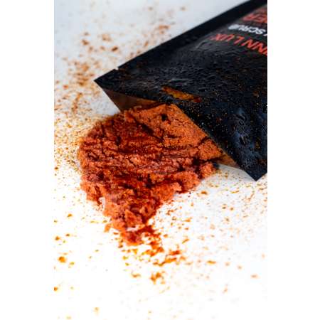 Скраб для тела Finn Lux соляной Pepper с экстрактом жгучего перца 250 г
