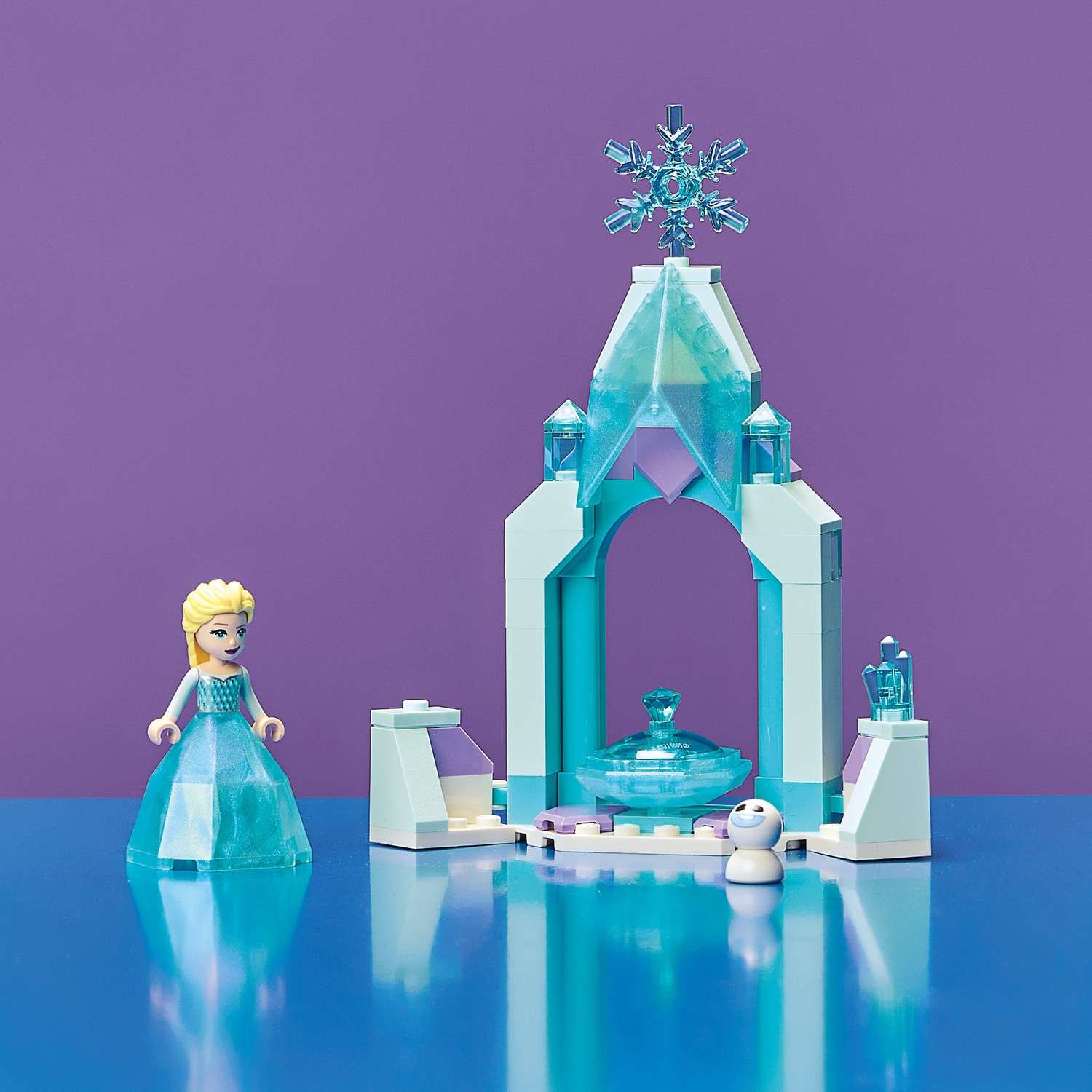 Конструктор LEGO Disney Princess Двор замка Эльзы 43199 - фото 7