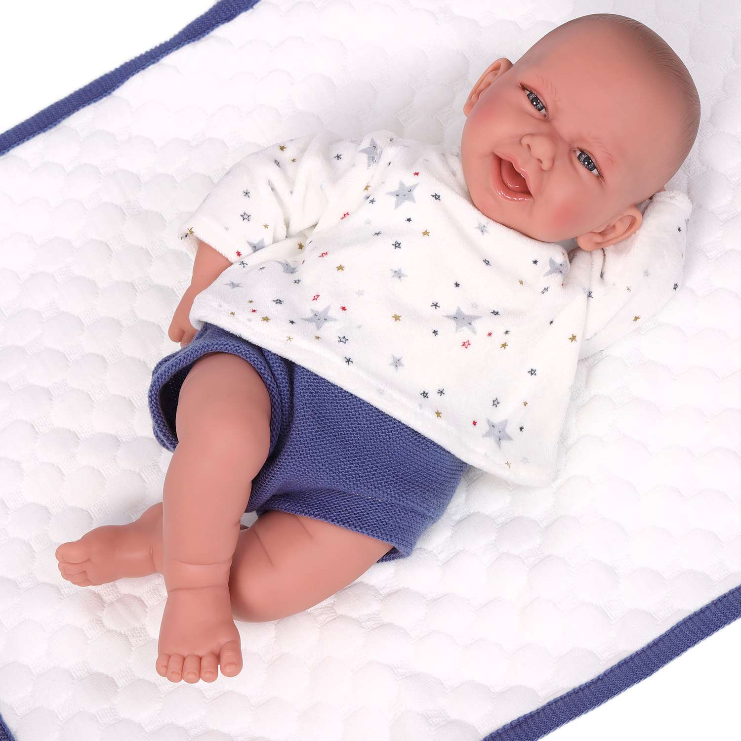 Кукла младенец Antonio Juan Реборн Пол в синем 40 см мягконабивная 3303 - фото 2