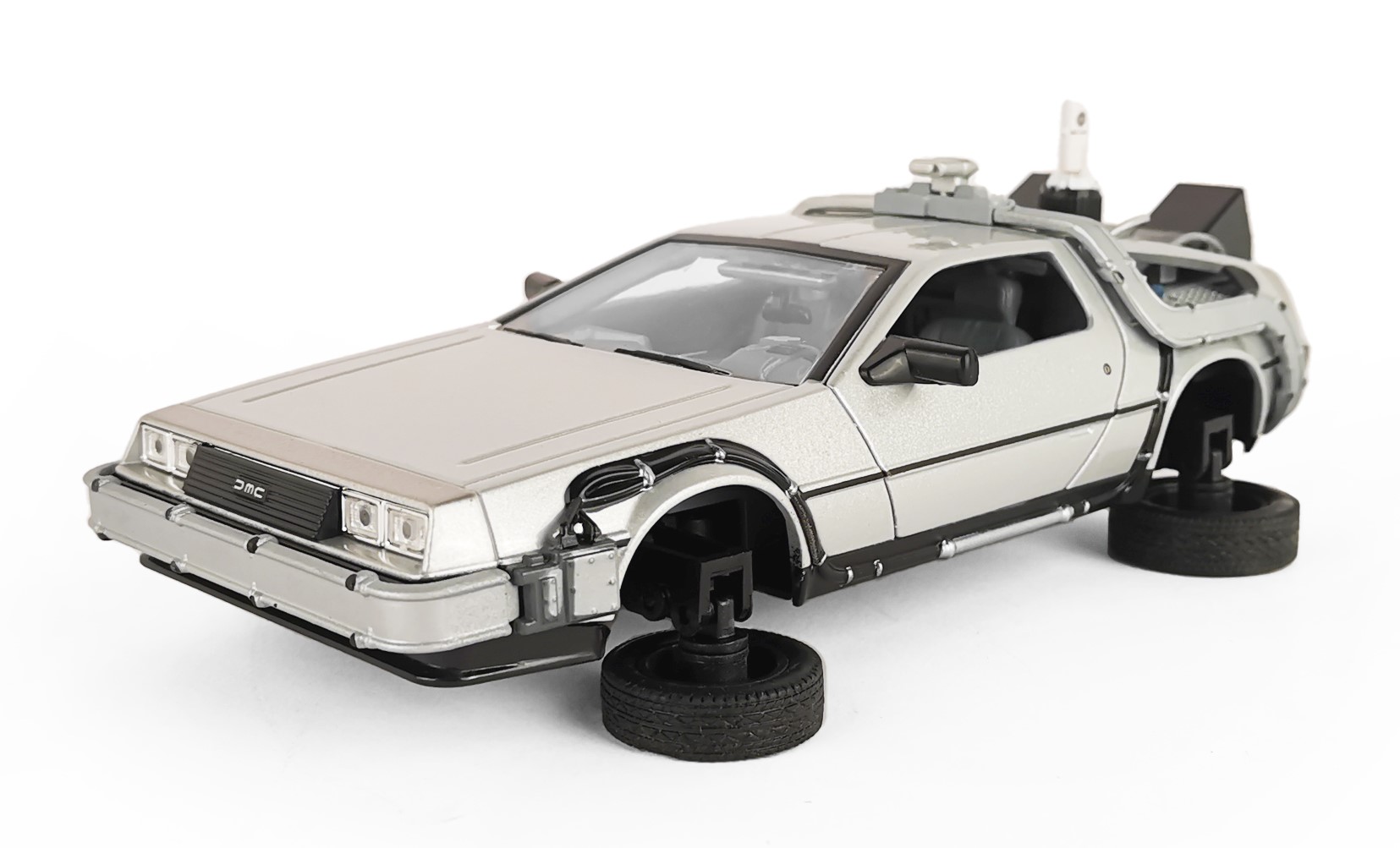 Автомобиль Welly DeLorean DeLorean 1:24 инерционный 22441FV-GW - фото 5