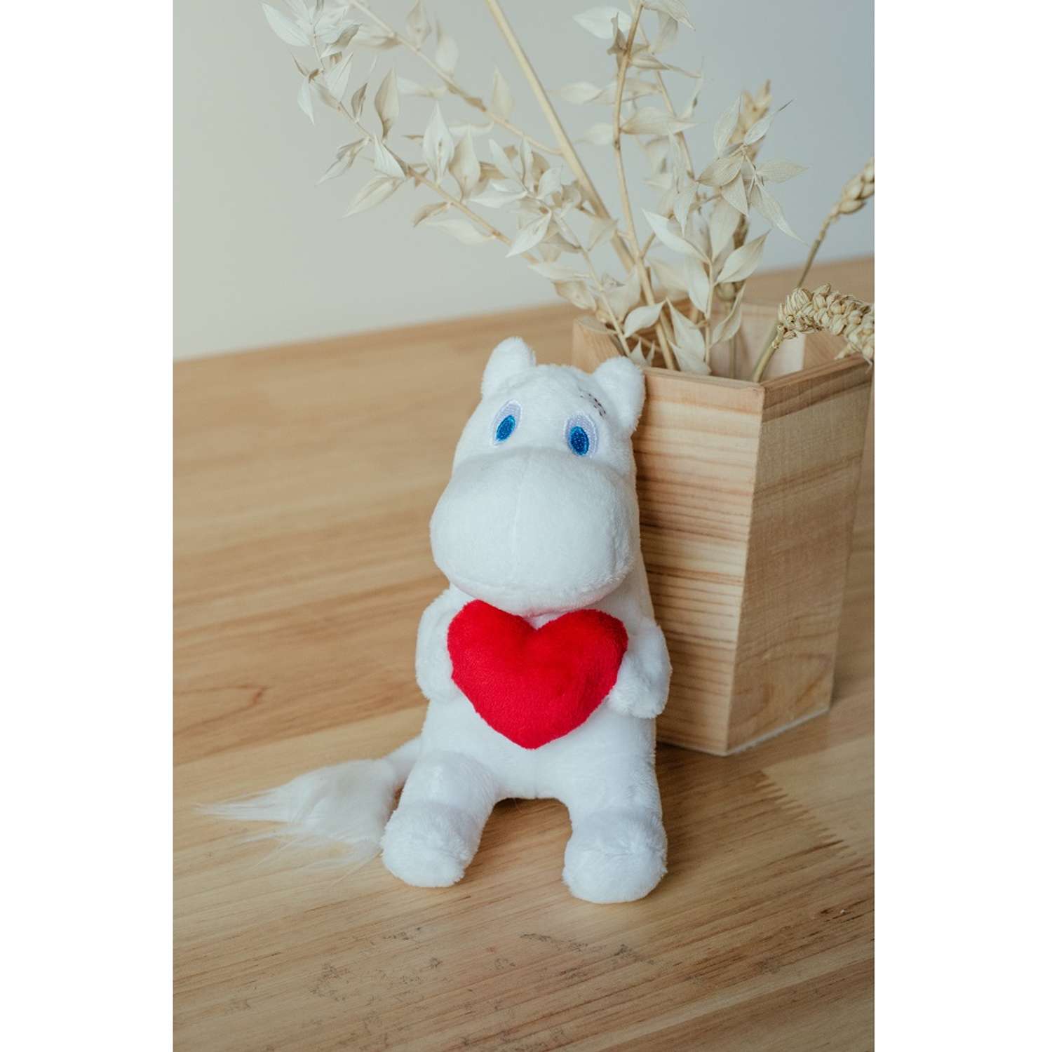 Мягкая игрушка Moomin Муми-тролль с сердцем 14 см - фото 2